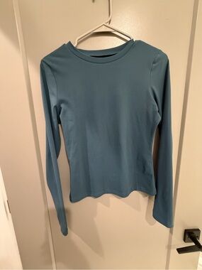 Long Sleeve Crew Neck Top in Slate Blue